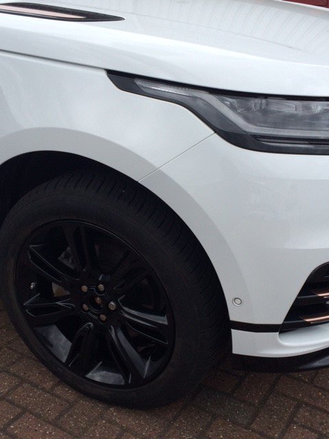 diamondalloys's tweet photo. Range Rover - Velar, From Standard Silver to Gloss Black.
#Diamondalloys #RangeRover
#Paintedwheels https://t.co/nfuqbUlelZ