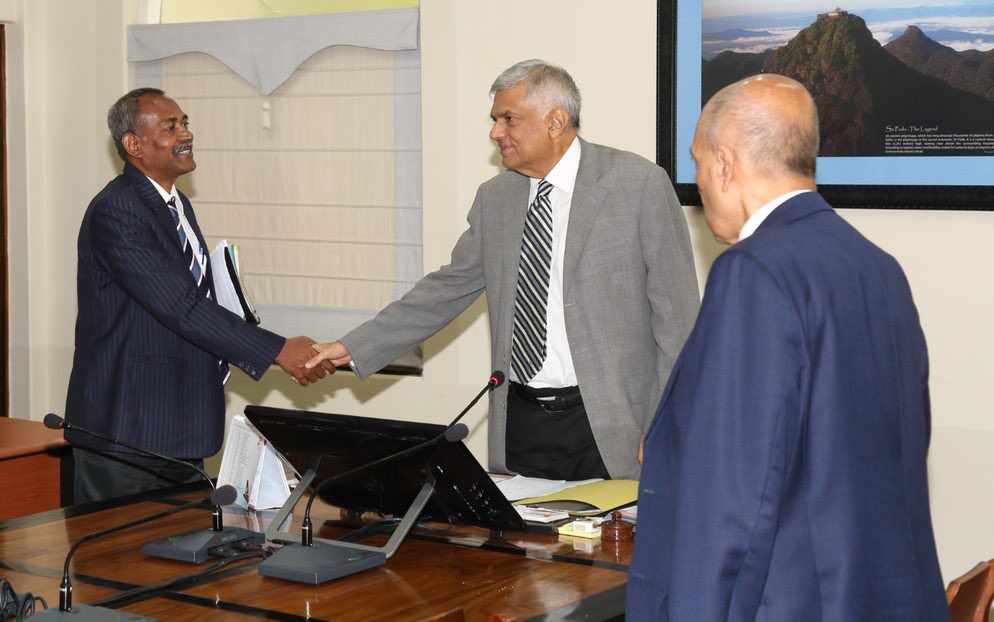 Meeting the Prime Minister of Sri Lanka and  leading the ADB Board visit in Colombo