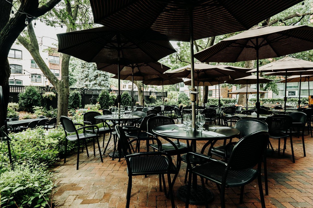 WAFrostCompany's tweet photo. Bring your friends &amp; take a seat on our patio 🌿 https://t.co/H8FfmdkJ4R