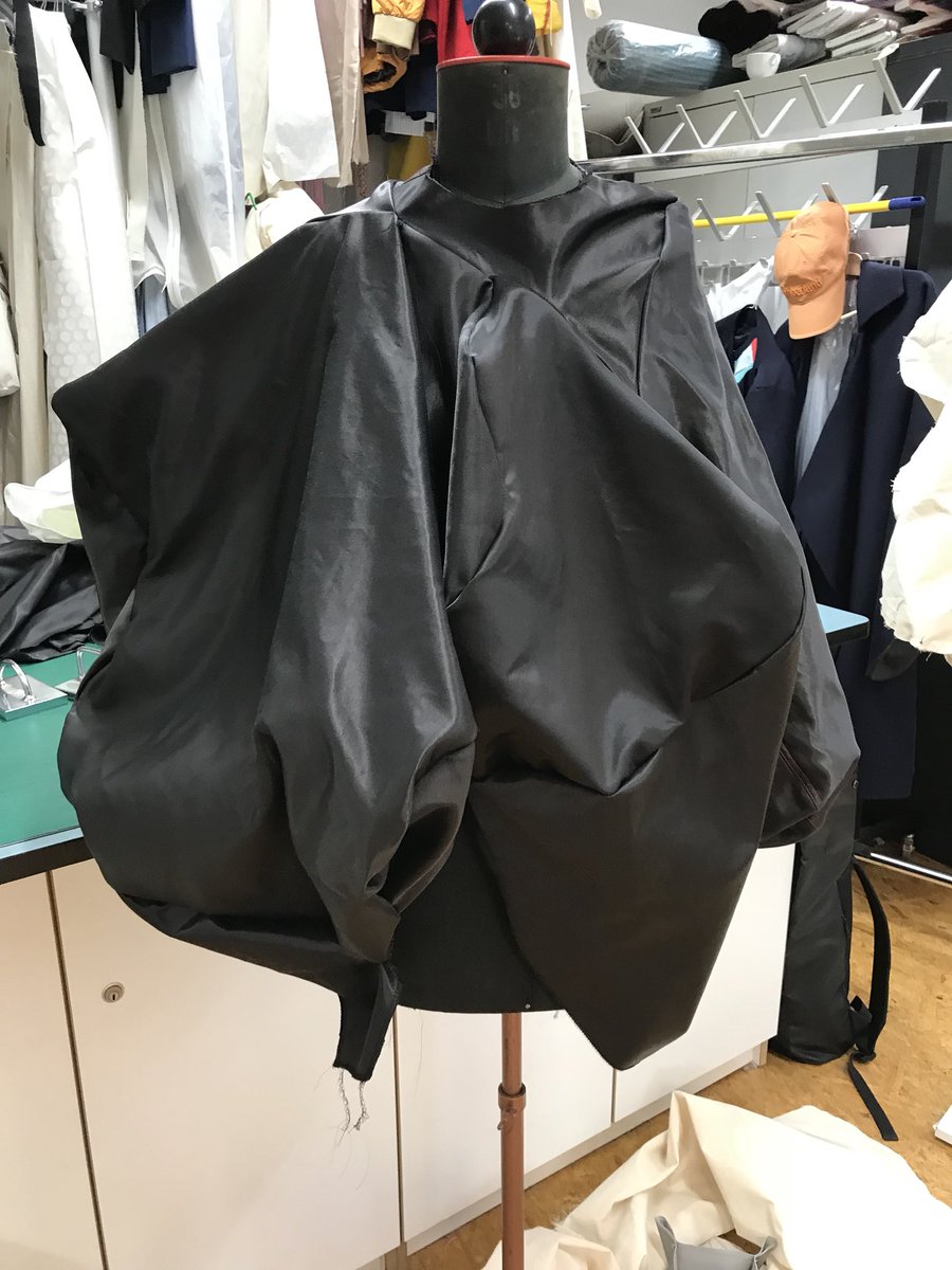 owen_mark_henry's tweet photo. • Constructing my free cutting garment | #fashiondesign #modedesign #hfkbremen #ulsteruniversity https://t.co/0GqKP8pBG8