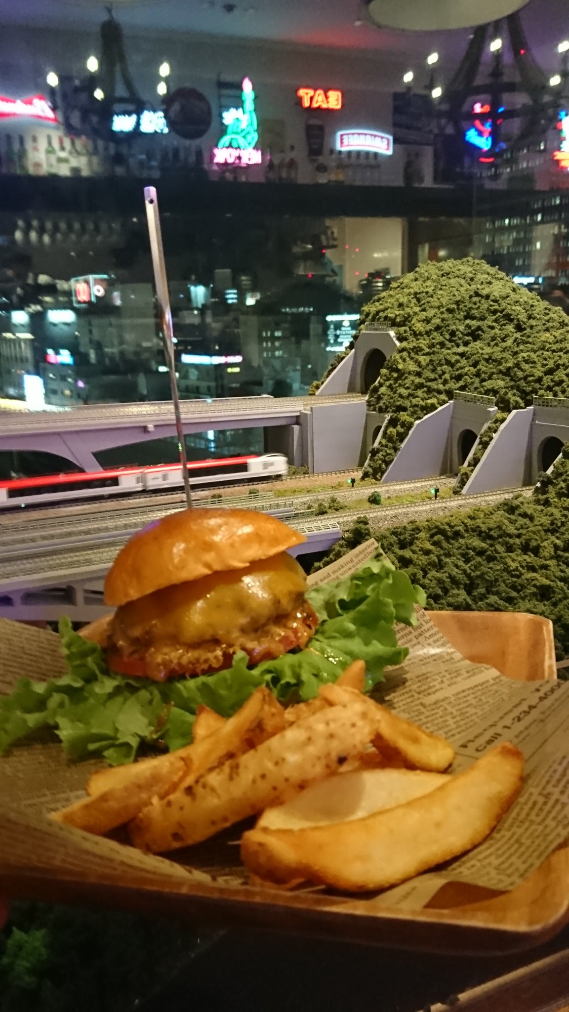Burger Teppan ｼｭｯｼｭﾎﾟﾎﾟﾝ ららぽーと富士見店 No Twitter そしてリニューアル 7月日 金 から バーガー Amp Teppanｼｭｯｼｭﾎﾟﾎﾟﾝ として出発しますよ どうぞご期待ください 鉄道カフェ シュッシュポポン ポポンデッタ ららぽーと富士見 リニューアル 新装
