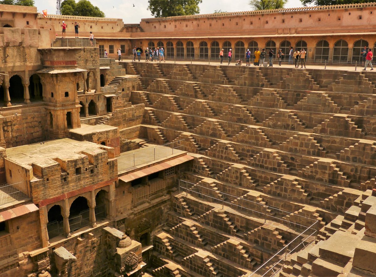 Dale Philip on X: "At Batman's prison from The Dark Knight Rises - Chand  Baori Stepwell. #India #Batman 🦇 https://t.co/0AzHMZ7Rwx  https://t.co/cAkD63hBsn" / X