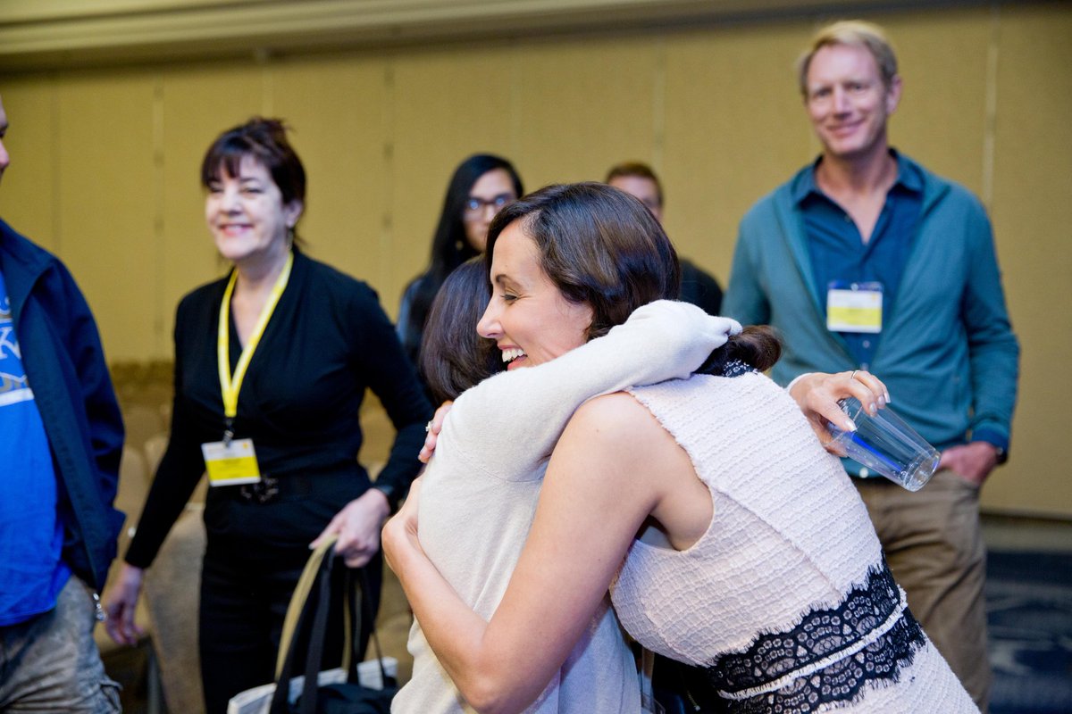 samohyesss's tweet photo. #OCON2018 review coming tomorrow. I initially planned on shooting a quick video of me reflecting on the experience but I get so emotional in the process and spend way too much time discussing my crush on @lisakvandamme. 😅
Photo: Me jealously watching a woman hug Lisa. Lol https://t.co/9vToBbYqF5