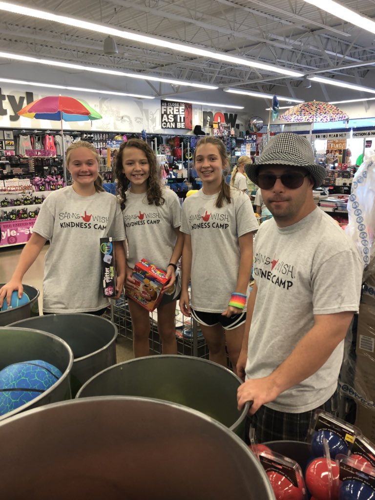 sams_wish's tweet photo. Kindness campers are shopping for toys and books for kids that are in the hospital. #samswish https://t.co/UrRoQ1o7Nd