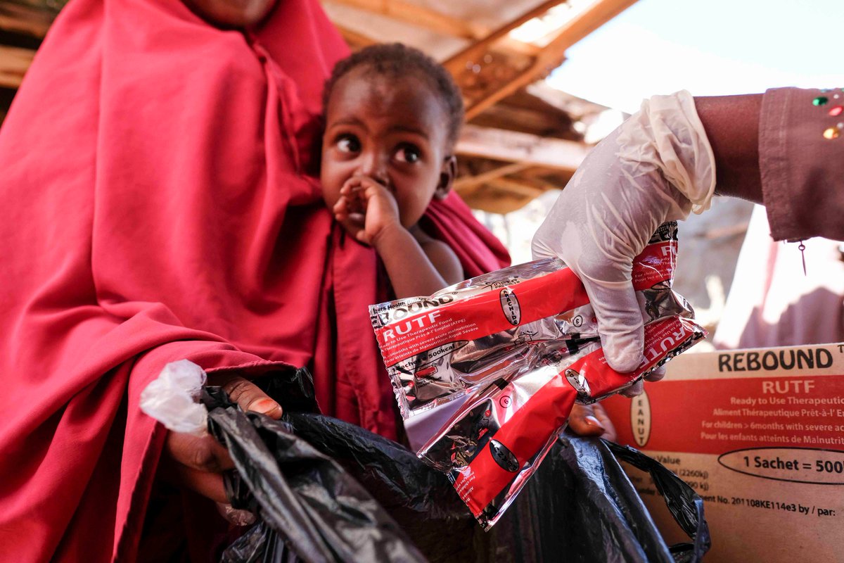 unicefsomalia's tweet photo. The lives of Somali children continue to be threatened by emergencies. The new funding from EU humanitarian aid, @eu_echo, will help UNICEF reach 120,000 children w/ health and nutrition services,  incl. treatment for severe acute malnutrition for 50,000. https://t.co/jwQ3BSntft https://t.co/9MTces6CLv