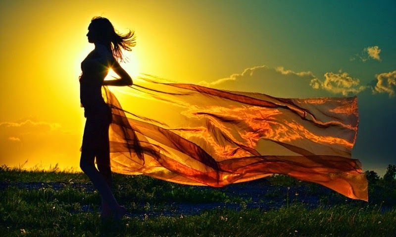 andreazl's tweet photo. #VidaLucida
Vivir lúcidamente es aprender a observar y soltar las percepciones de los sentidos, pensamientos, imágenes, palabras, soltar las creencias, los deseos, los miedos, para conectar con el silencio interior, con el "darme cuenta" del funcionamiento de la mente..... https://t.co/bRHaDY7HXw