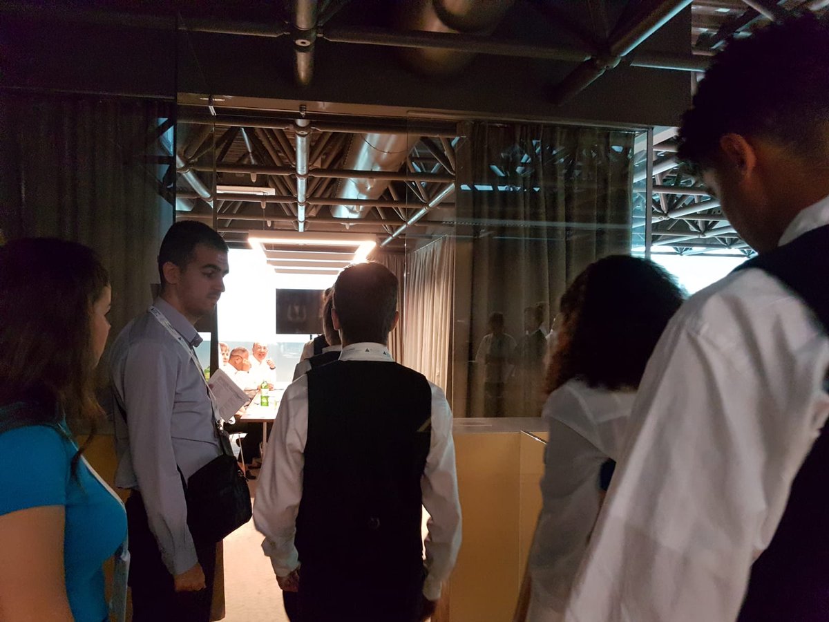 EPAGrandEst's tweet photo. Les jeunes de la Mini Entreprise-EPA PopStraw 🐢 viennent de sortir de leur oral 🎙️
Ils sont ravis de leur prestation ! 👏
Verdict... Ce soir... Restez connecté 😉
#COYC18 https://t.co/K5dj435LtD