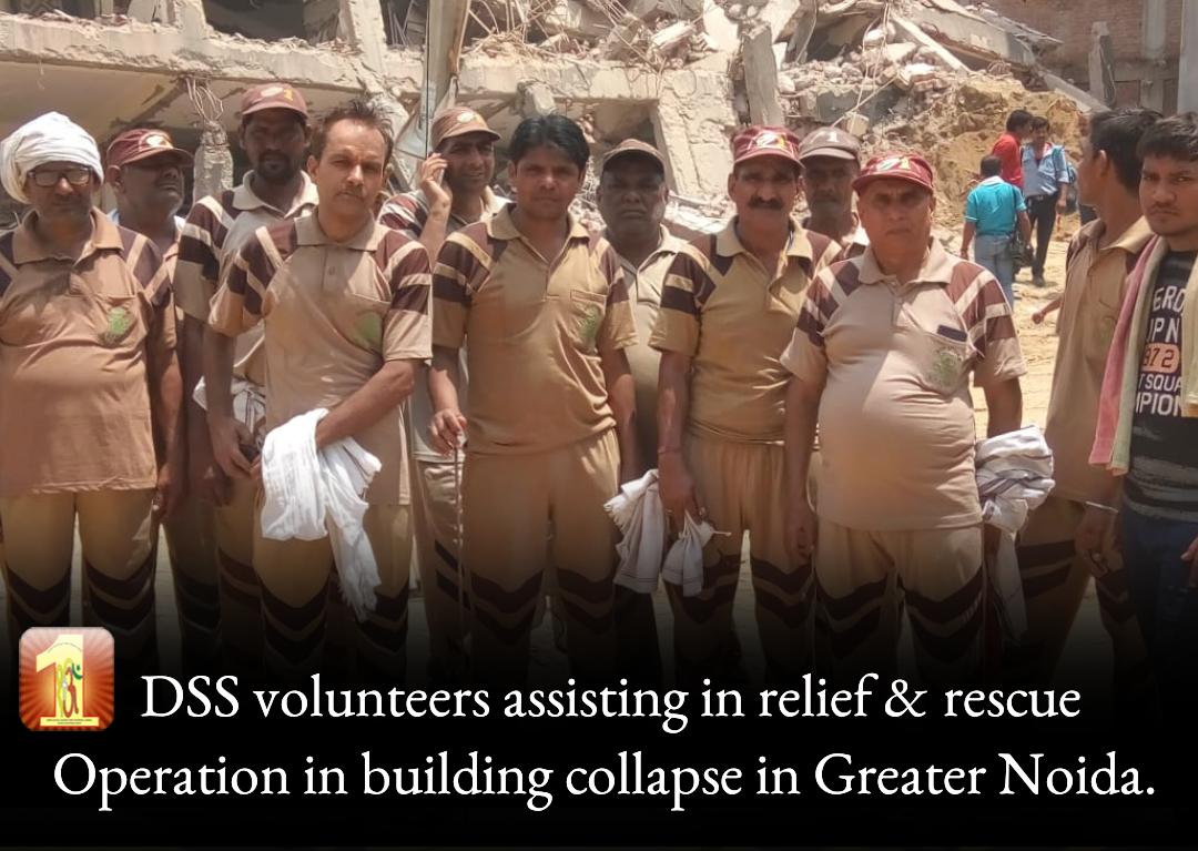 dahuja_rohit's tweet photo. #TruewarriorsOfHumanity

@derasachasauda 
volunteers are always ready for humanity work under the Guidance of saint Dr @gurmetramrahim G. https://t.co/XQoHXclbTA