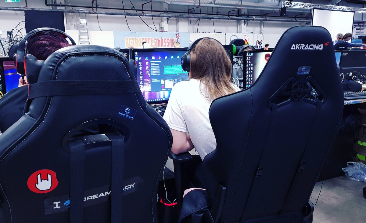 Dreamhack 2018 
Akracingeurope.eu