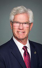ArgyleTact's tweet photo. L’hon. Jim Carr devient ministre de la Diversification du commerce international : élu pour la première fois 2015; était musicien et jouait du hautbois dans l’orchestre de Winnipeg ; était président du Business Council du Manitoba. https://t.co/jPZlUhJ3tx