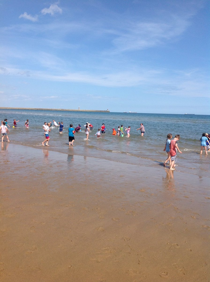 ClevesCross's tweet photo. The sea wasn't even that cold! #supersoaker #plodging https://t.co/eyav3dwPdV