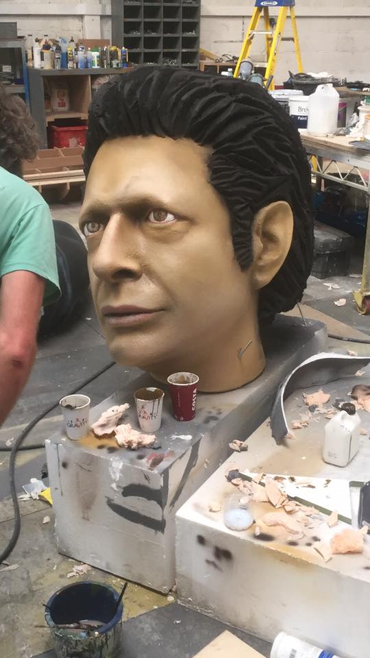 thinkitmakeit's tweet image. Jurassic Jeff's head in our workshop and then.... in Potters Fields Park! #jurassicjeff #JeffGoldblum #giantJeff #nicholasalexander #thinkitmakeit
