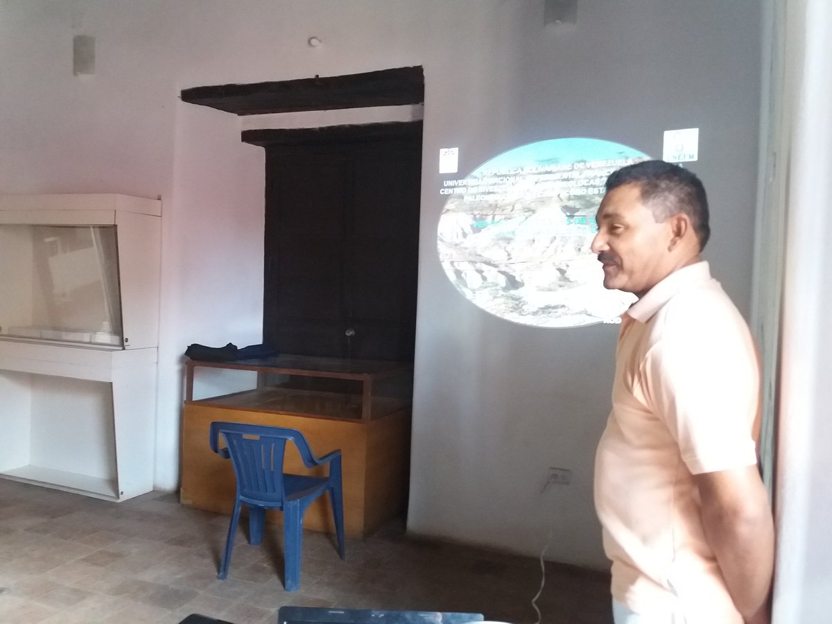 ciseunefm's tweet photo. Conferencia: "Vertebrados Fósiles en Urumaco. Un Museo a Cielo Abierto" - Prof. Rodolfo Sánchez https://t.co/1WVr6Lwn0S