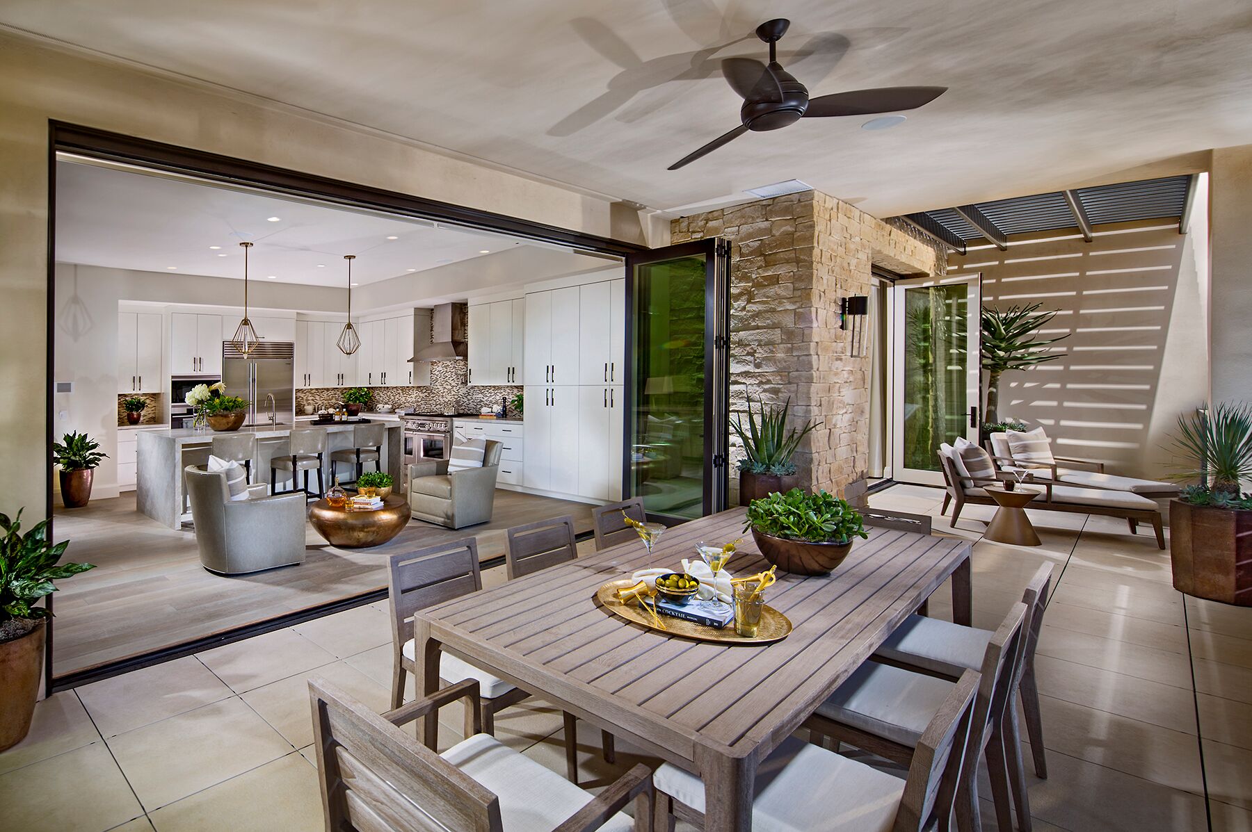 Lacantina Doors On Twitter Lacantina S Folding Door