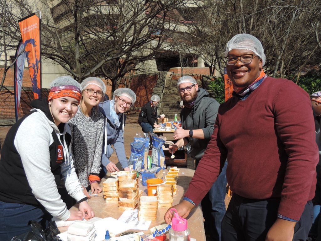 KulikYvette's tweet image. A big shout out to everyone who came through today! You are the shizzle and extraordinarily #EXtraAudinary 👊🏻🧡#WSAAB #YouMakeMeProud