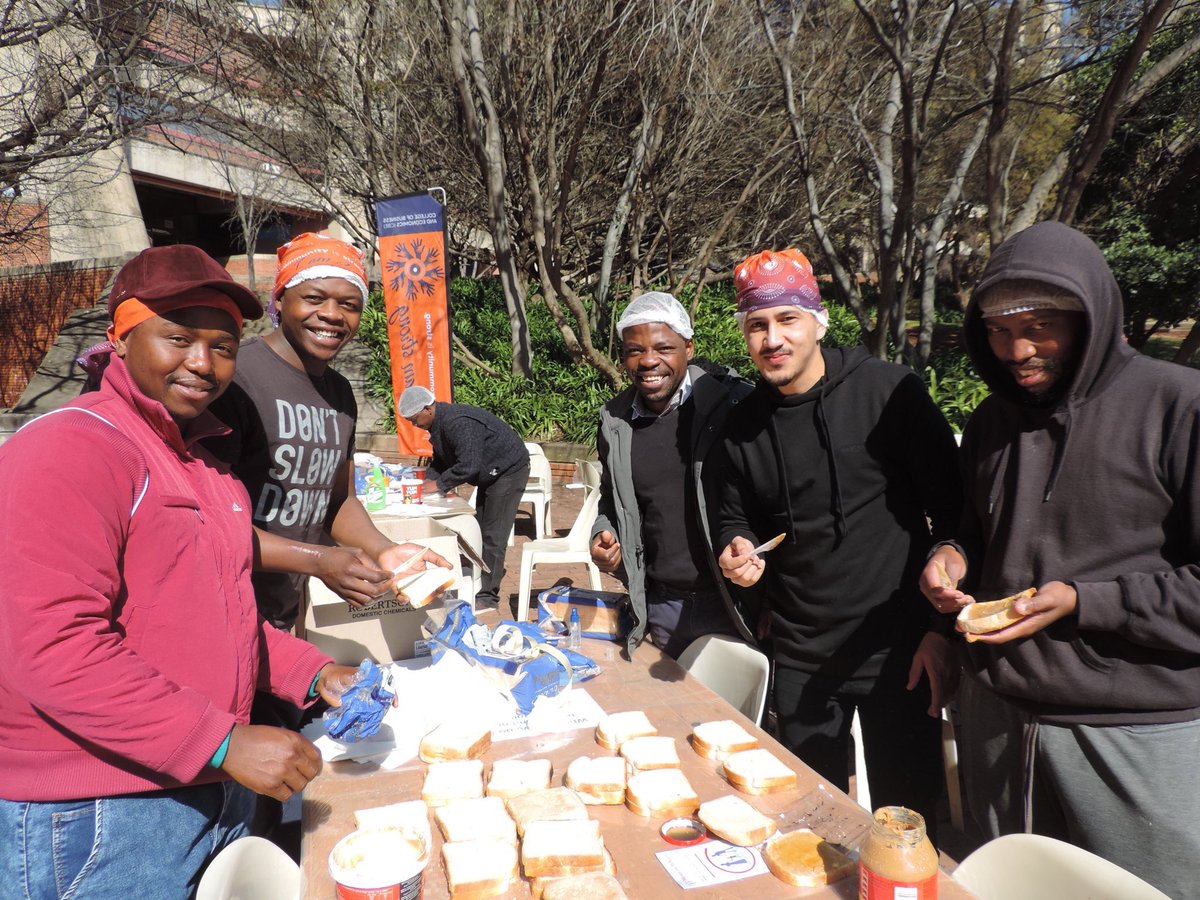 KulikYvette's tweet image. A big shout out to everyone who came through today! You are the shizzle and extraordinarily #EXtraAudinary 👊🏻🧡#WSAAB #YouMakeMeProud