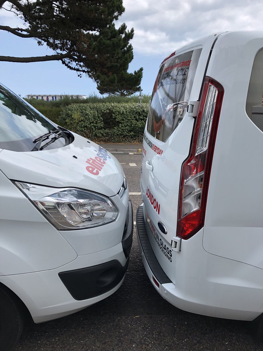 EliteSigns1's tweet photo. Think the guy who parked in front of me wants the two Transit Customs to mate!!!.
Thank god I have parking sensors front and rear!!!! https://t.co/IuGybEZNb6