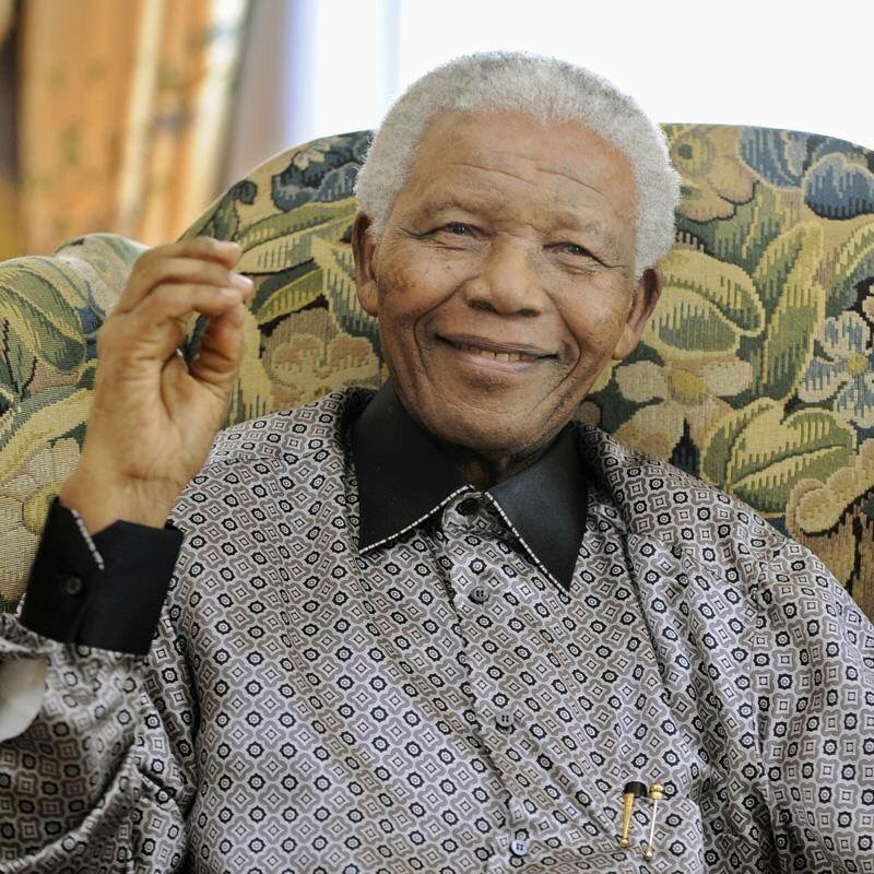 IsabelAguilarM's tweet photo. “No me juzgues por mis éxitos, júzgame por la cantidad de veces que me caí y me levanté de nuevo”

A 100 años del nacimiento de Nelson Mandela 🙌 https://t.co/ftl1fJIsYq