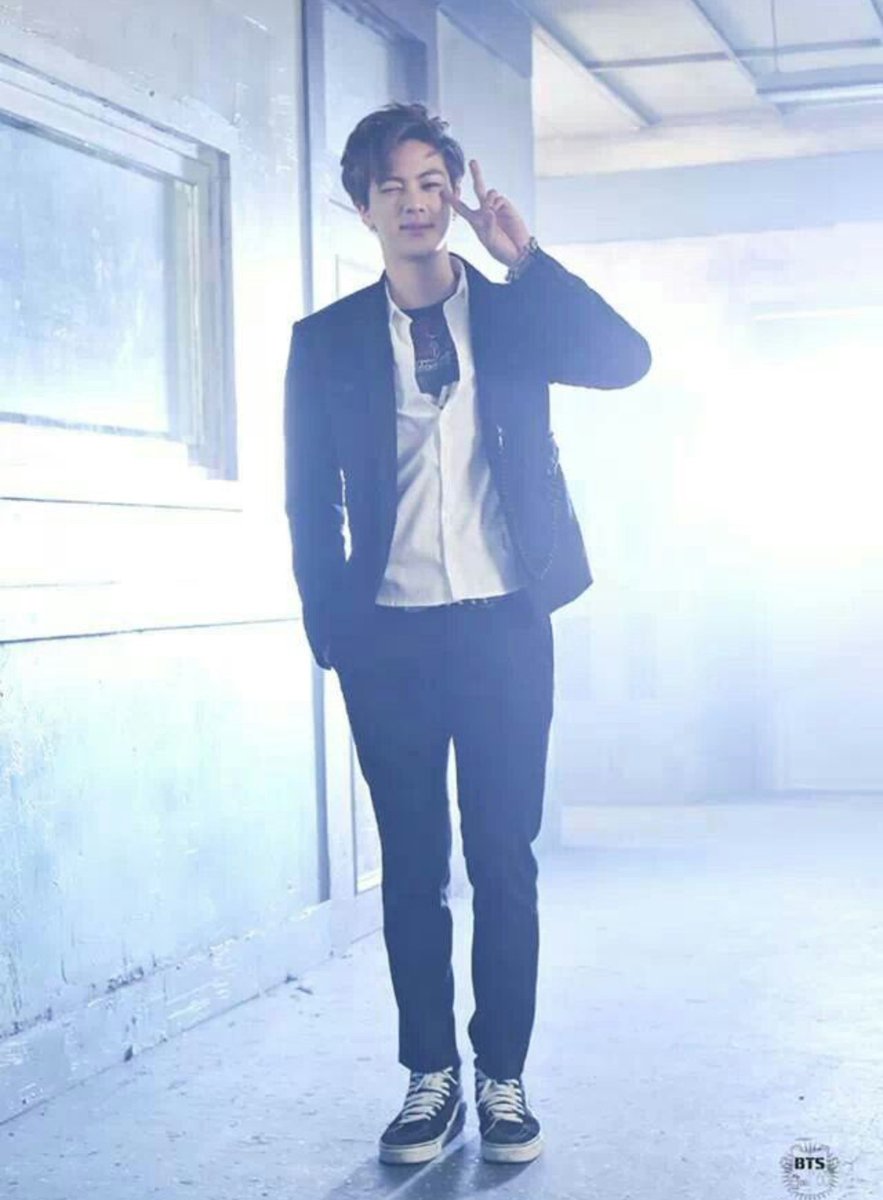 RoseBTS14's tweet photo. ·.¸¸.·♩♪♫ boy in love ♫♪♩·.¸¸.·
#BTSARMY https://t.co/eSmi4zd06J