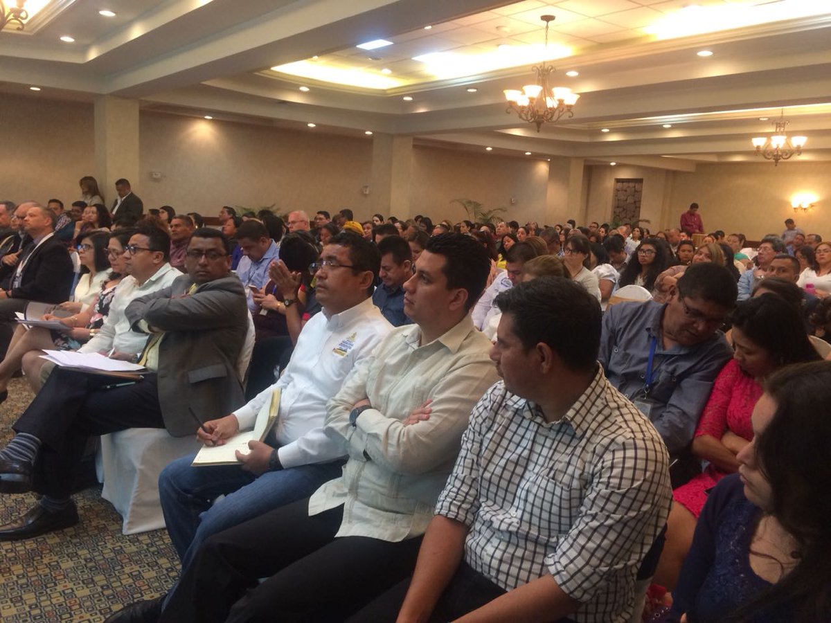 ForoDakarHnd's tweet photo. Foro Dakar, participa en la presentación del Informe Nacional de Desempeño Académico 2017 presentado por Secretaría de Educación. La presentación tenia como objetivo socializar y dar cuenta de los resultados del rendimiento académico del año escolar 2017. https://t.co/CI6PvcjUAe