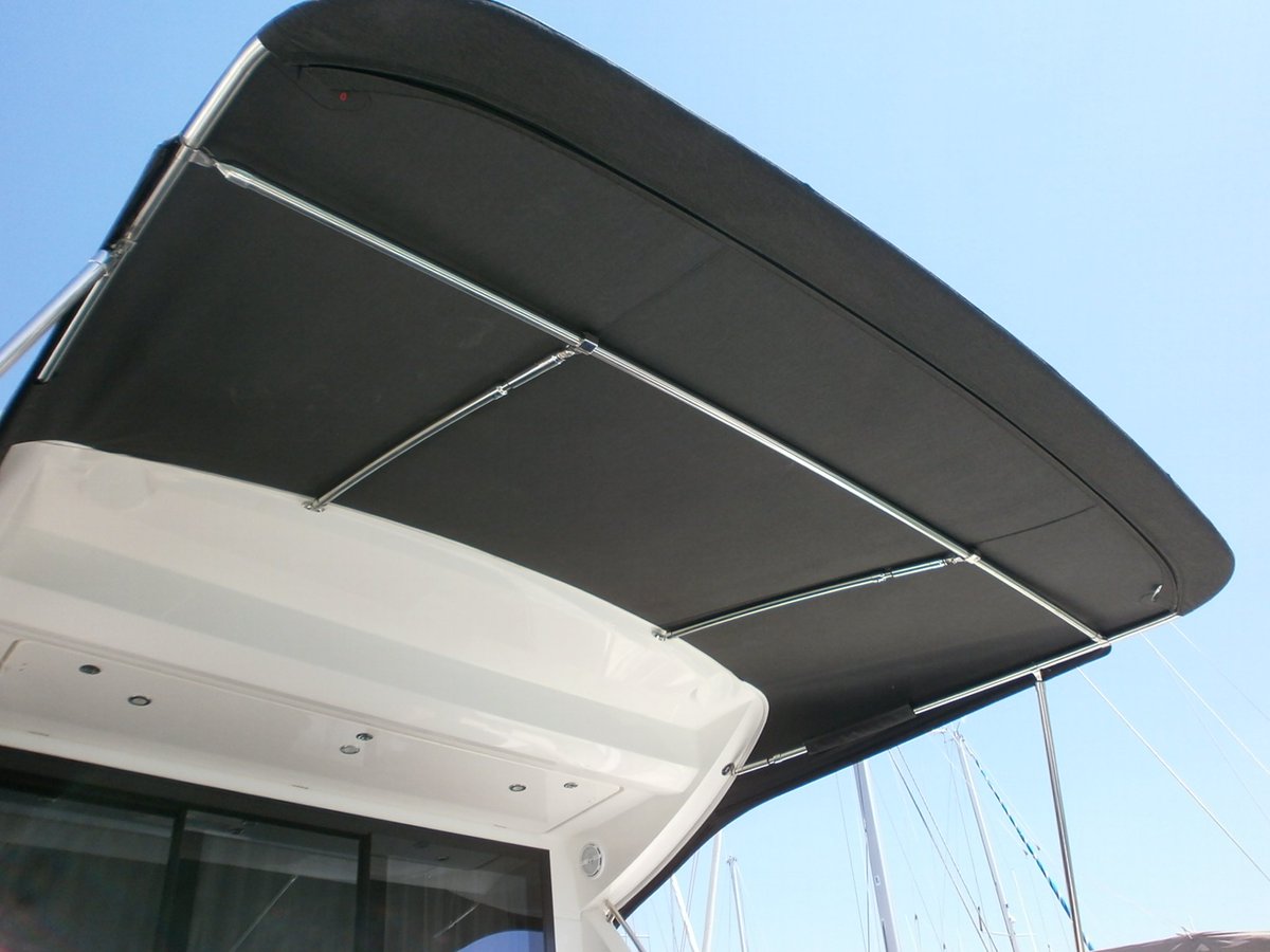 TTOPoutdoor's tweet photo. Installation d'une casquette sur le PRESTIGE 460 S à La Rochelle ⚓🛥️

Réalisation made by T-TOP
Bateau @PrestigeYachts 

➡️ https://t.co/s8oOnHpsbW

#Boat #Bateau #Yacht #LaRochelle #Soleil #Sun #Protection #Casquette #SunAwning #Moteur #Nautisme https://t.co/wf1kZc6zrp