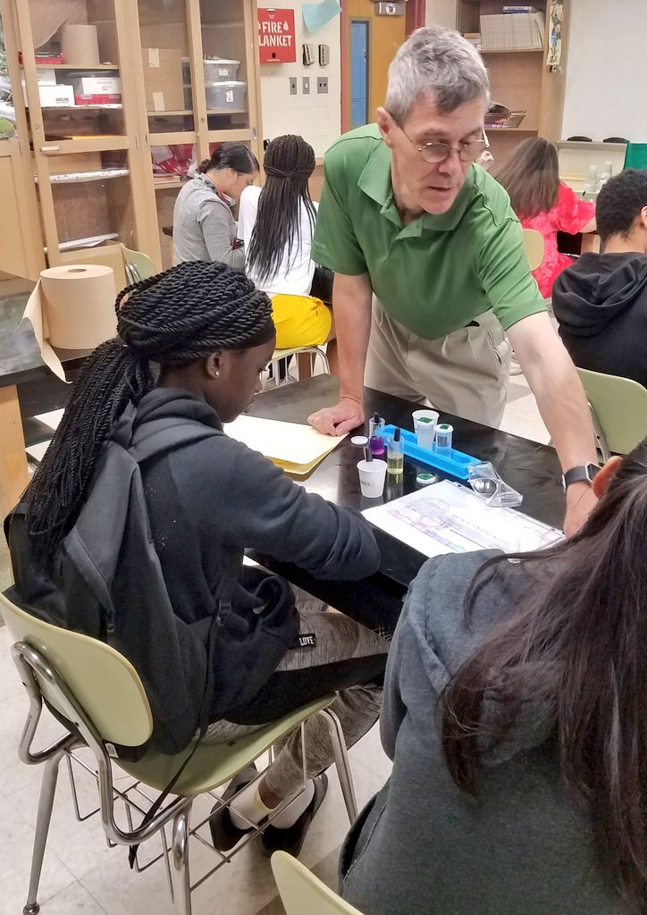 Mrs_Cramer's tweet image. @LMSNation Learning doesn&apos;t stop in the summer! #SummerScienceFun