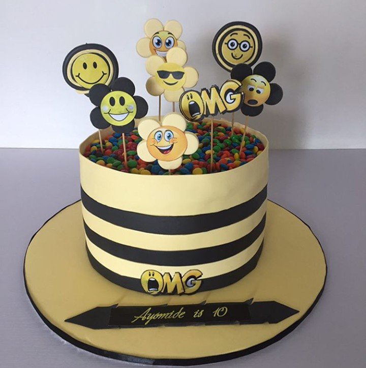 bazaar_cake tweet picture