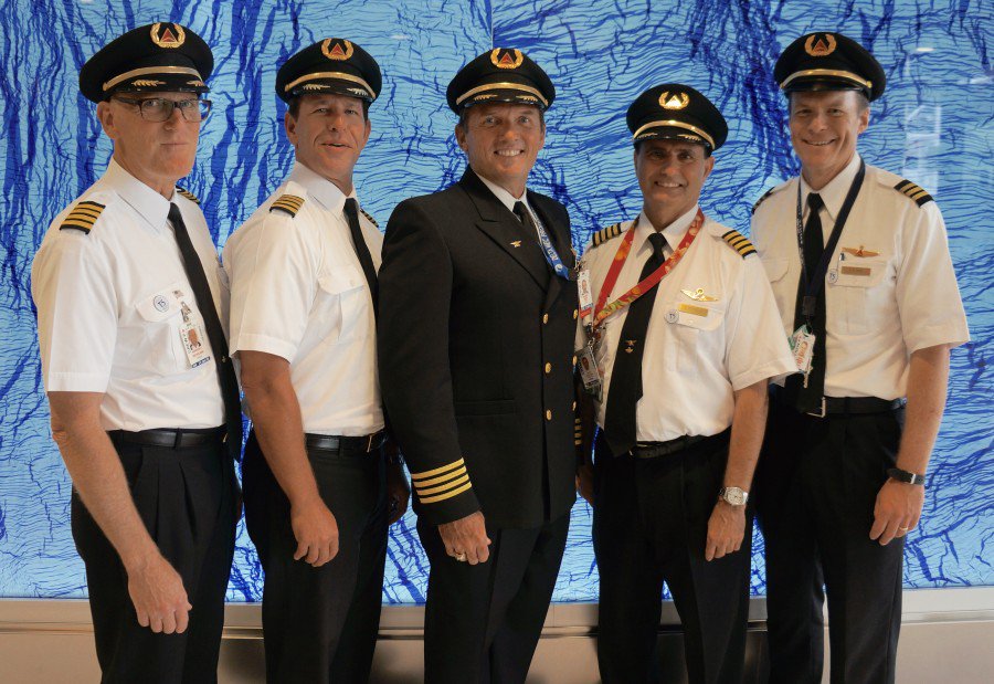 Delta Air Lines is hiring 8,000 pilots over the next 10 years: trib.al/ZNXJjmO