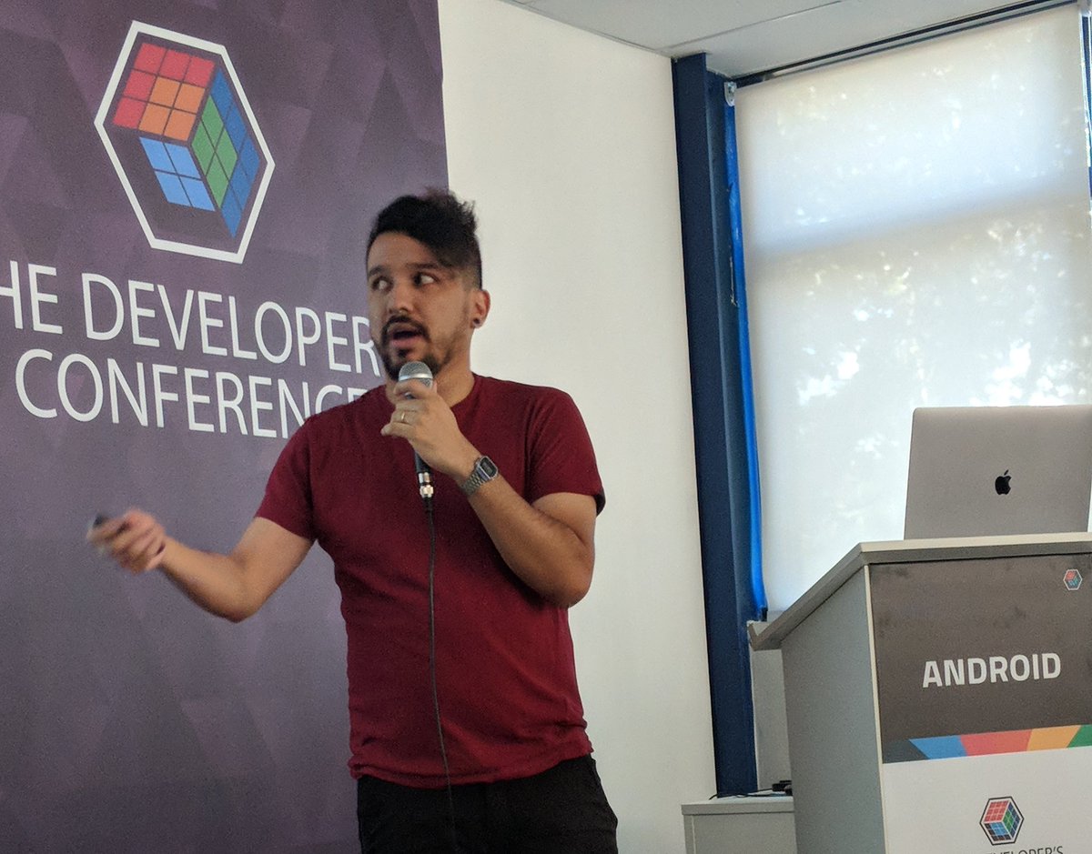 mrquinta's tweet photo. Apesar de usar o tema Darcula na apresentação, adorei a talk do @walmyrcarvalho sobre KTX. Direto ao ponto e didático. #trilhaAndroid #TheDevConf https://t.co/8i8w2ldCjR