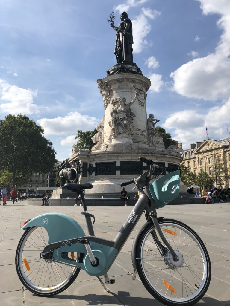 Thanks @lmercat for the ride in Paris. <a href="/Smoove_Off/">George Floyd</a> e-bike share is a very cool bike and great ride! Can’t wait to bring some to <a href="/mobi_bikes/">Mobi by Rogers</a>