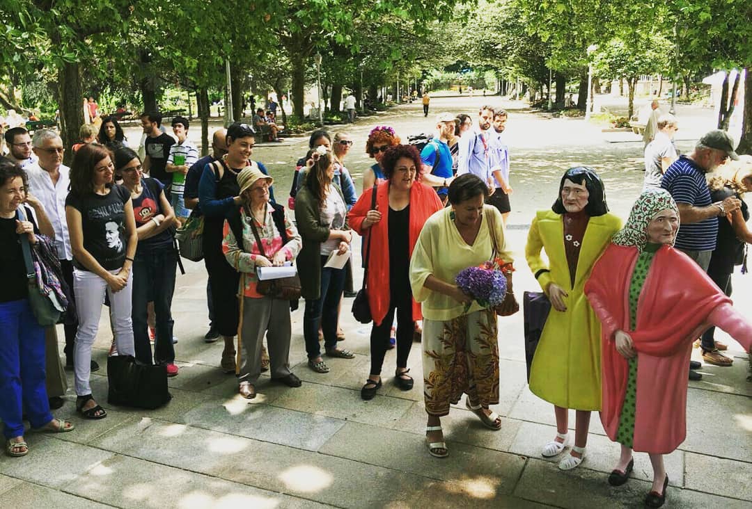 compostelaberta's tweet image. Hoxe temos máis presentes aínda a Maruxa e Coralia, que como tantas e tantos foron vítimas da barbarie e da represión franquista

Pero o seu soño dun país máis libre e fraterno latexa na memoria da súa dignidade. Hoxe damos un pasiño máis na xustiza e reparación. #OrgulloDeCidade