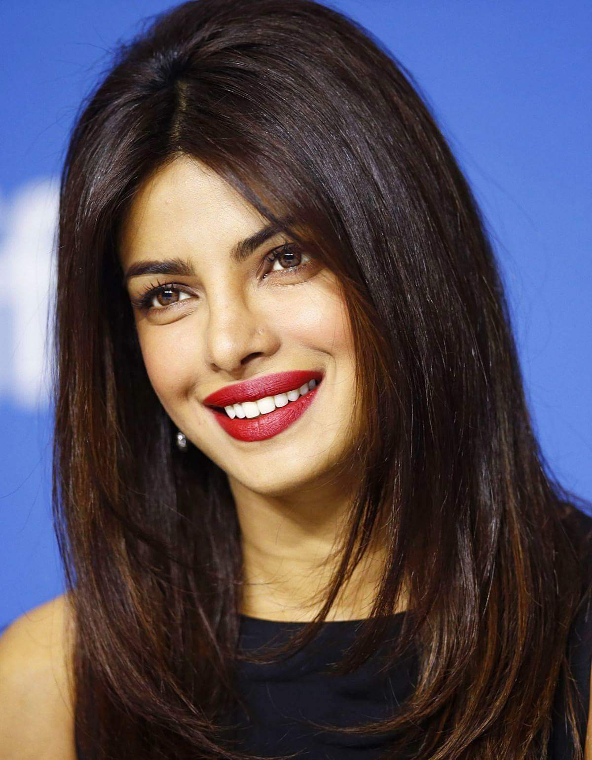 Tum Jiyo Hazaro Saal happy birthday Priyanka Chopra ji 