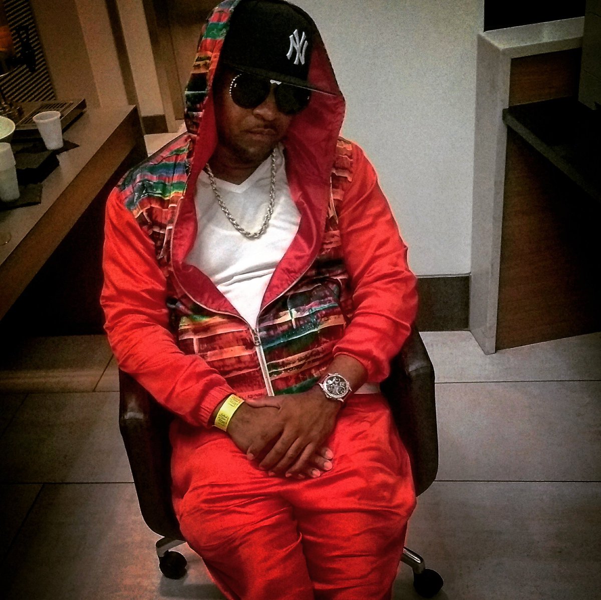 STAY ON CHILL MODE WITH THAT CUSTOM SILK ON...👌👌👌👌