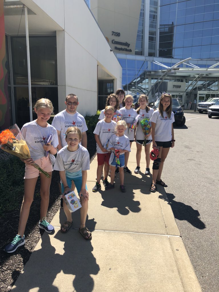sams_wish's tweet photo. Visiting the pediatric unit at Community North.  Delivering toys to some patients and flowers to some nurses. #samswish #kindnesscamp https://t.co/HXiHnVaVMg