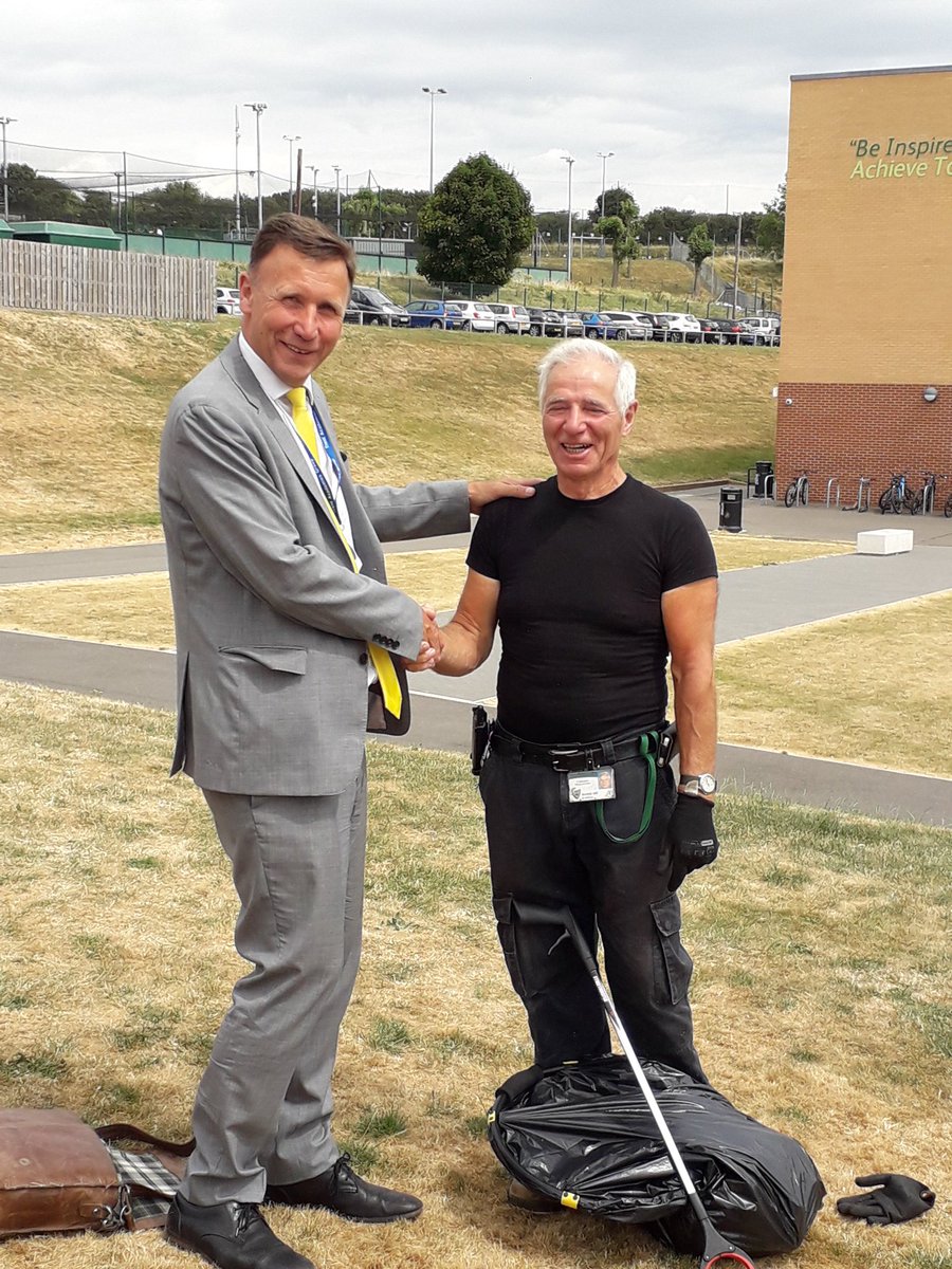 Sad day. Final visit to <a href="/Arnold_Hill/">Arnold Hill Spencer Academy</a> . Great people, great students. Good luck everyone. <a href="/TrentAcadGroup/">Trent Academies Grp</a> #shiningbrightly