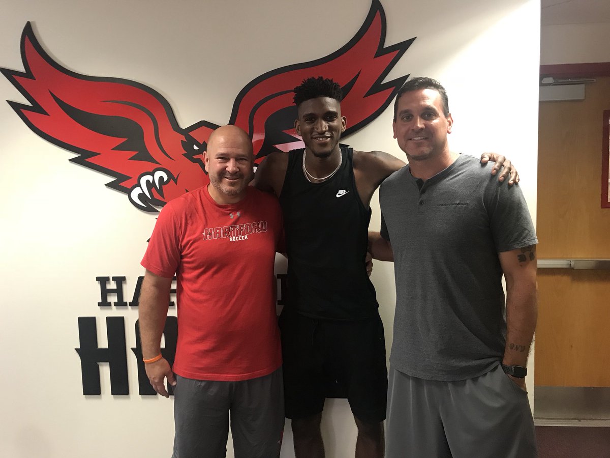 hollysobrien's tweet image. Great to have @HartfordMSOC @UHartfordAlumni @dlowe_31 back in Hawk Nation ! #4everAHawk #ProHawk @HartfordHawks