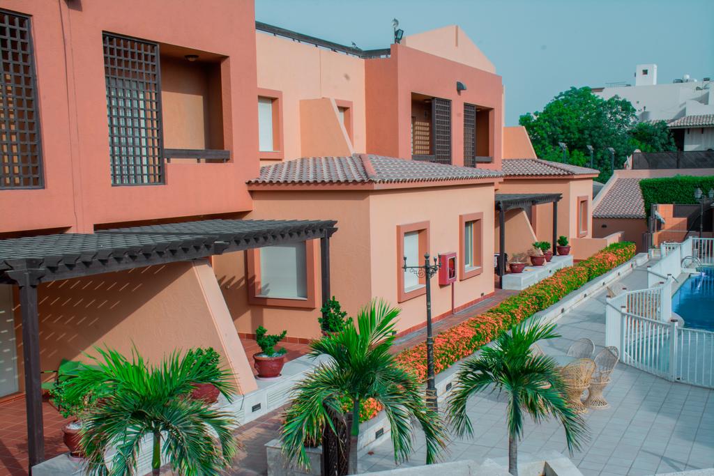 BasmahCoral's tweet image. هل ستزور مدينة #جده قريباً؟
خطط لإقامتك في #منتجع #البسمة_كورال #جدة واكتشف العديد من المميزات الرائعة والعروض الترويجية.

للحجز من خلال موقع بوكينج: goo.gl/6xyYBV