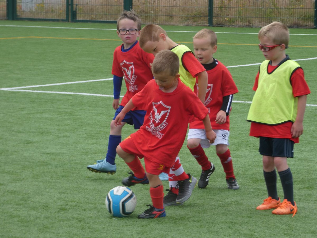 valecommunityfc's tweet photo. Deveronvale Community Football Clubs Summer Holiday Coaching Sponsored by Cowie Plumbing and Heating. Day 3:Another fantastic day of fun, Great attitudes, Commitment and most importantly a Laugh and a smile along the way. We even managed a Floss. 
#ValeCommunity #SummerCoaching https://t.co/PHhjwGEbIl
