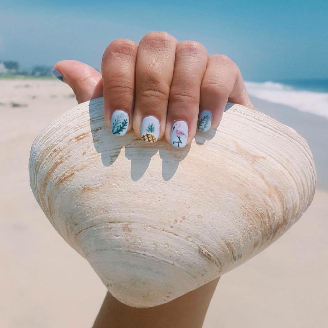 GroveSpa's tweet image. Beach, please! 😎🌴 Take your summer mani to the next level, call to book today! 🌞 🌊 #nailedit #nailsbygrove #grovespa #summer #beach #vacay