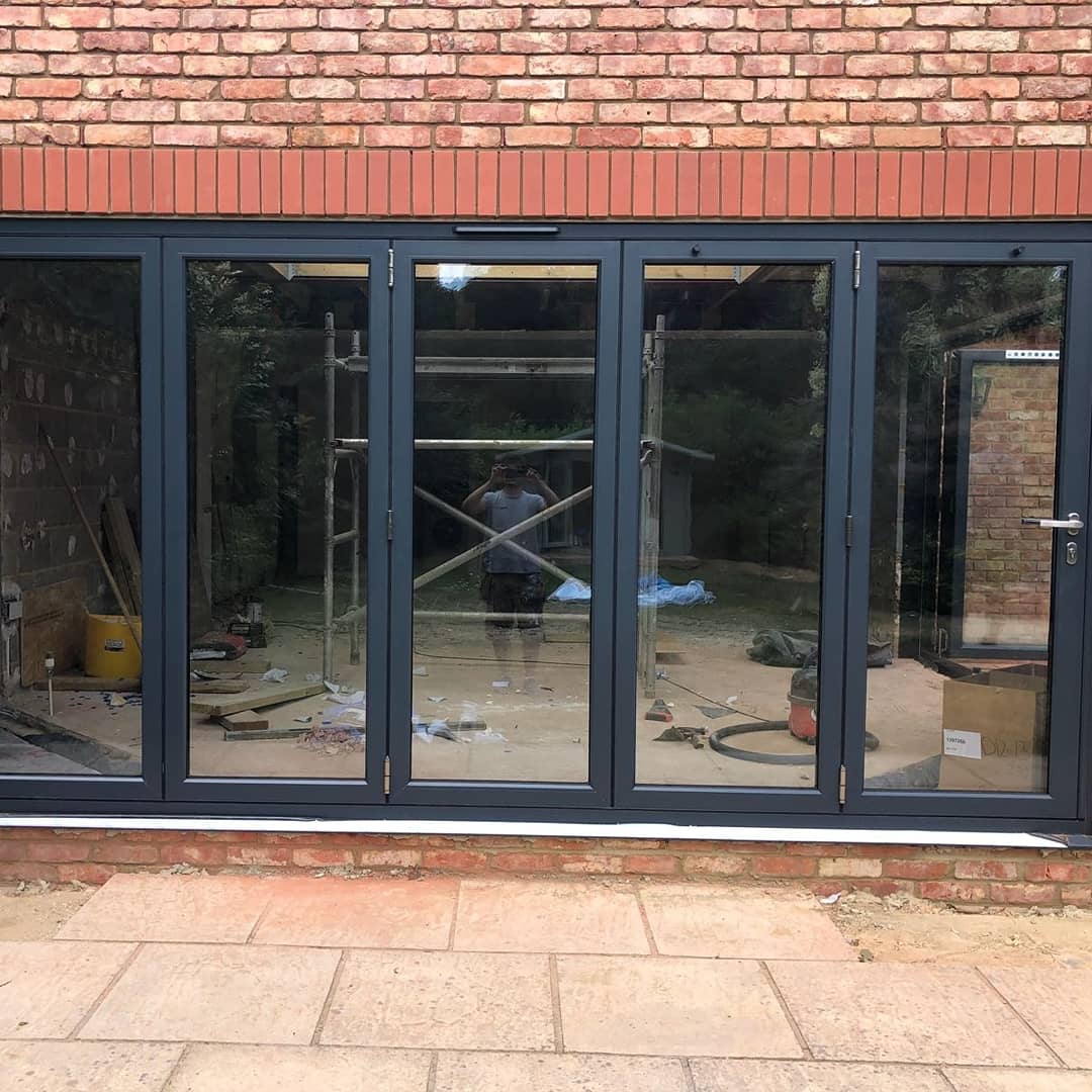 @CPATrade A couple of entries for Installation of the Month from me. Aluminum bifolds and roof lantern in Finchampstead, Berks.