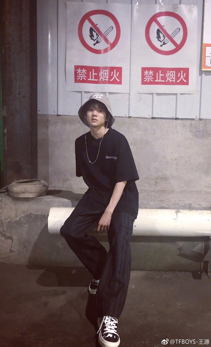bubble_roy's tweet photo. #王源 #wangyuan #roywang #tfboysroy #tfboys王源

源哥更博 Roy's Weibo update

三二一 禁止熬夜 ​​

#왕원 #おうげん #ワンユエン #VươngNguyên #唯爱王源 #源基金 #王源大主宰 #王源牧尘 #环球人物专栏王源说 #王源很王很丸圆 #TFBOYS왕원 #tfboyswangyuan #cpop #fandom #asianstar https://t.co/RqvZvzoJUu