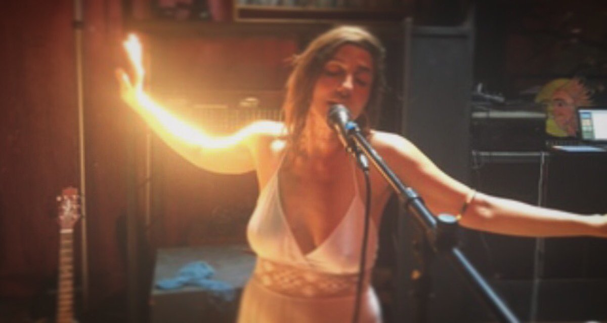 MichardiAdam's tweet photo. Angie Donkin • Angel Black Orchid • #art #performance #singer Photography ¥ By Adam Michardi https://t.co/EMmBhN4BPt