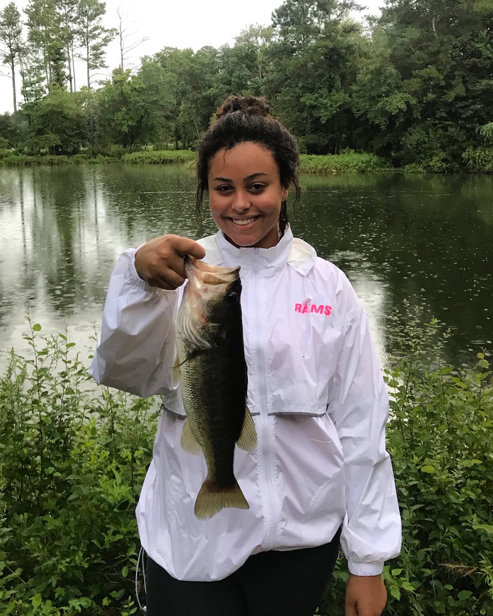 samanthalgay's tweet photo. My daughter did something tonight that made my day. She asked if we could go fishing together. I beg her to go with me quite often, but she’s not wanted to go in such a long time. I couldn’t have been more pleased to have my kid fishing next to me! #proudmamamoment https://t.co/PHI6HrrKcO
