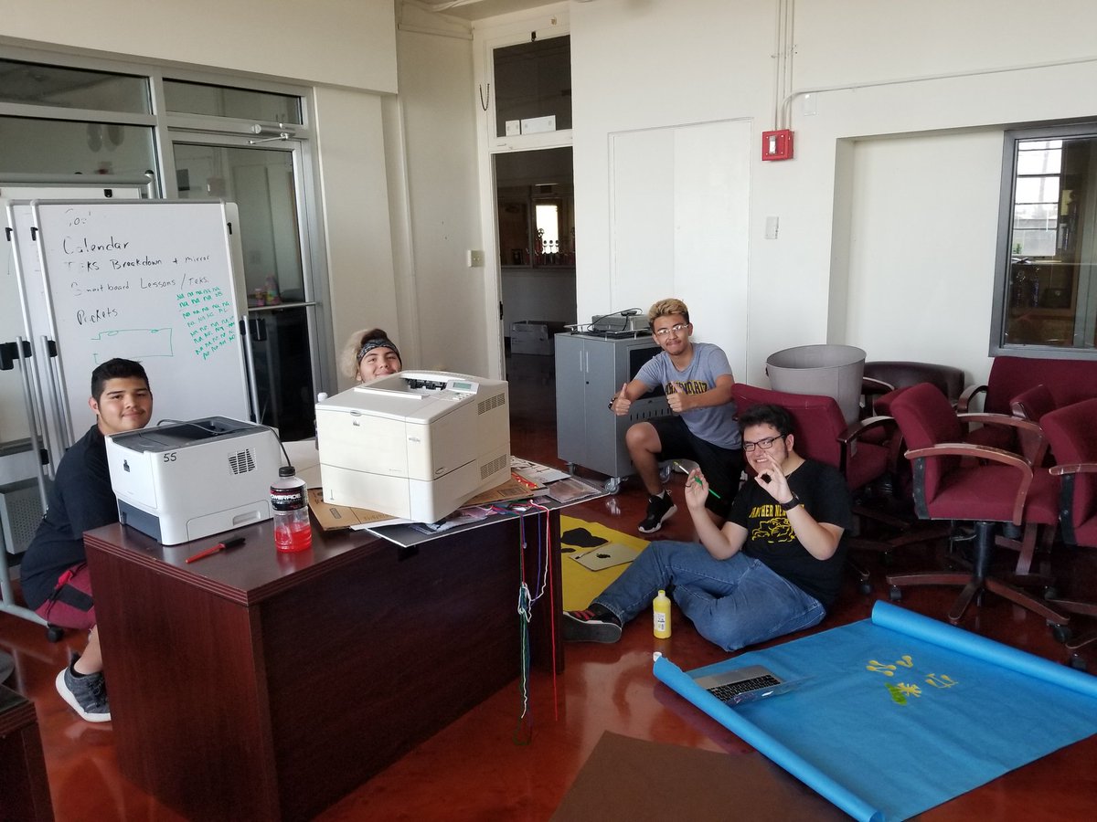 SDOAPantherNT's tweet image. Getting ready for Claw Camp 2018! Our sophomores and juniors are working hard to welcome the new freshmen next week! @cynsationalcynd  @BlancheGenao #PantherNewTech #SDOA