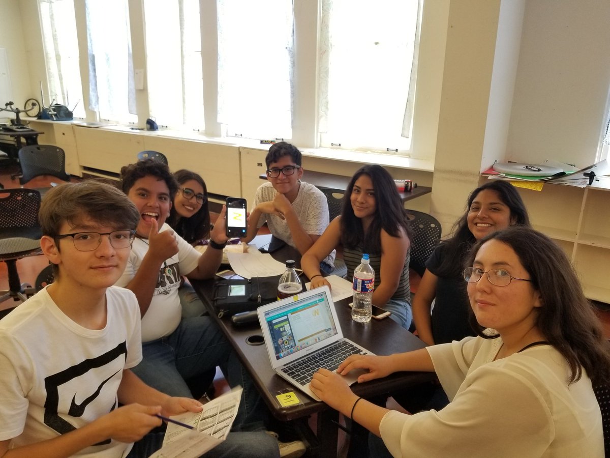 SDOAPantherNT's tweet image. Getting ready for Claw Camp 2018! Our sophomores and juniors are working hard to welcome the new freshmen next week! @cynsationalcynd  @BlancheGenao #PantherNewTech #SDOA