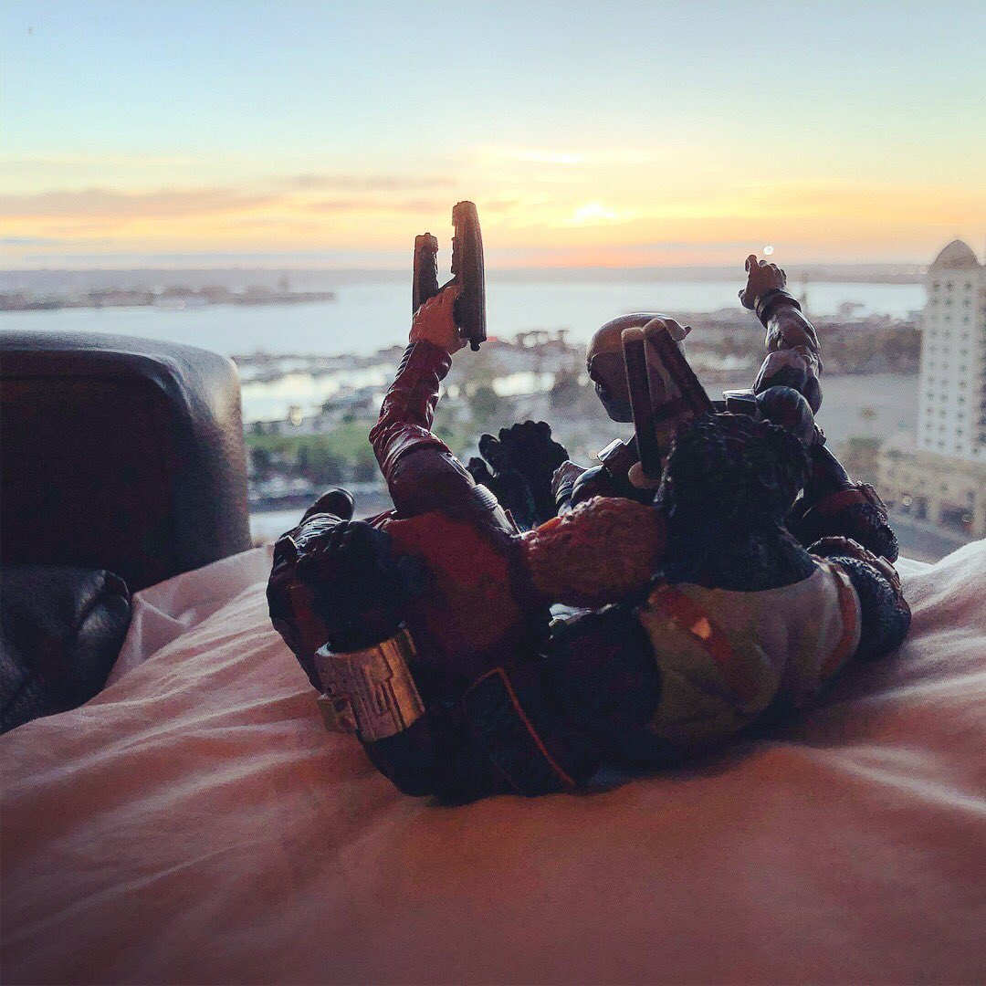 Fronkensteen's tweet photo. Goodnight, San Diego! #Sdcclov #sdcclov2018 #sdcc #SanDiego #ComicCon #ComicConInternational #sdcc2018 #ComicCon2018 #Latergram #WayLatergram #sandiegosunset #Marvel #StarLord #Deadpool #Beast #Sunset @StephersRG https://t.co/k92uwSF7IQ https://t.co/buW2EFd5fa