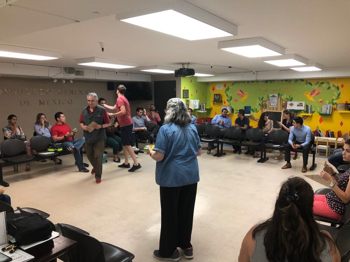 <a href="/LeonoraCarring1/">Leonora Carrington</a> comparte con equipo <a href="/ConsulMexSdi/">Consulado General de México en San Diego</a> herramientas para manejar las emociones a través del arte.