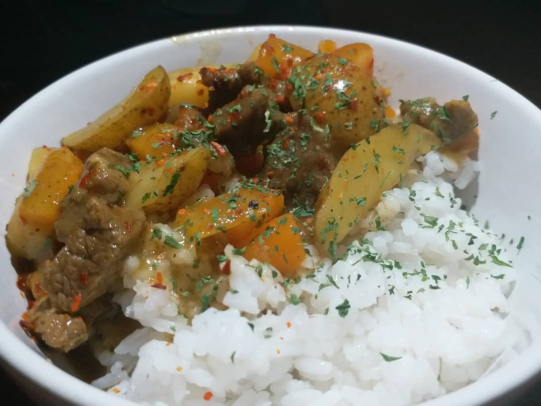 Japanese curry for breakfast? Yes please! Thanks for sharing your meal @deerilia! 🍛🍛🍛 #japanesecurry #curryforbreakfast #homecooking