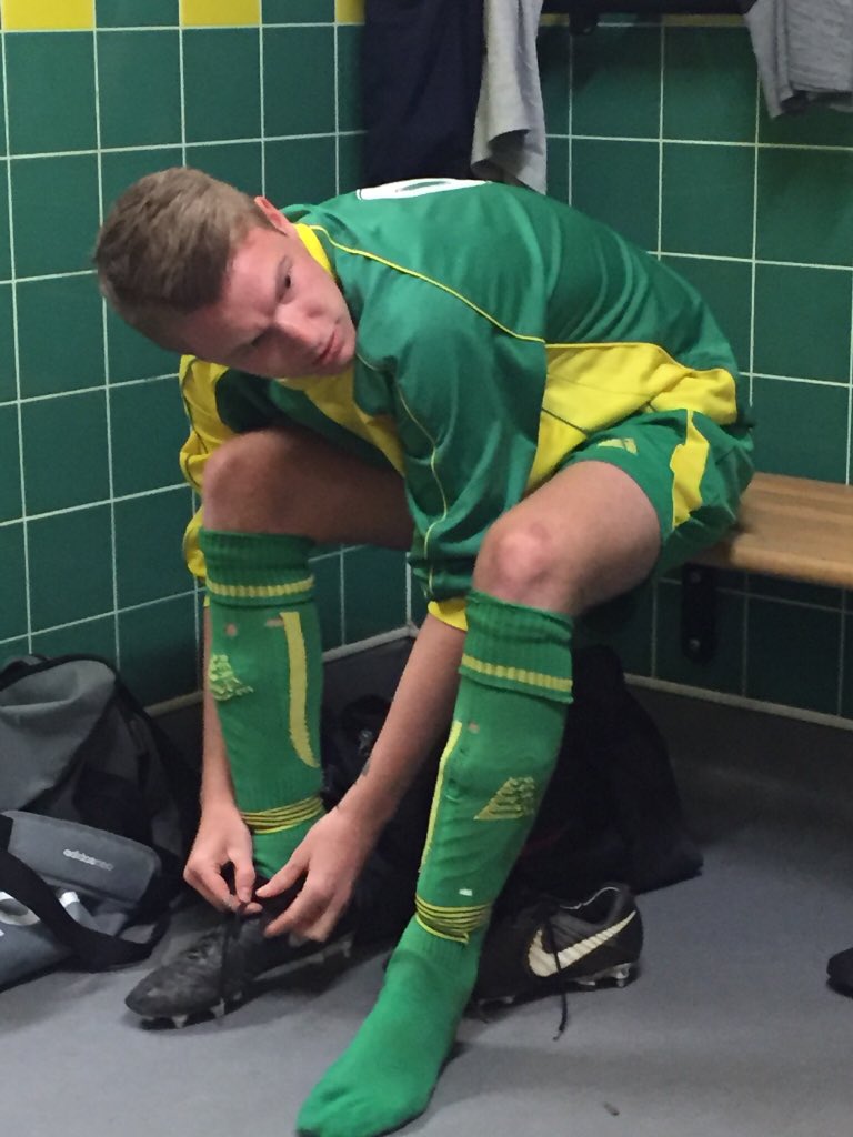 MevagisseyFc's tweet photo. New signing @Brandon_Chap27 sure knows how to lace his boots, with a scintillating first few games for the club. With numerous goals and assists already, this born finisher looks ready for the season. #clapforchap https://t.co/dyaI5PKP6s