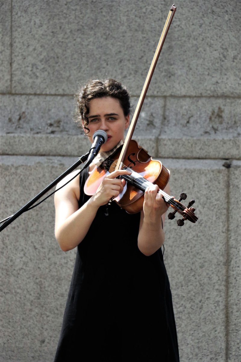 snapperchap's tweet photo. @ElaKalicka busking her heart out in London today. Please vote for her ❤️ 🎼
https://t.co/ZgyCRtogsb @GibsonGuitarUK #gigsbigbusk @LDN_Culture https://t.co/3XzP3KDduc